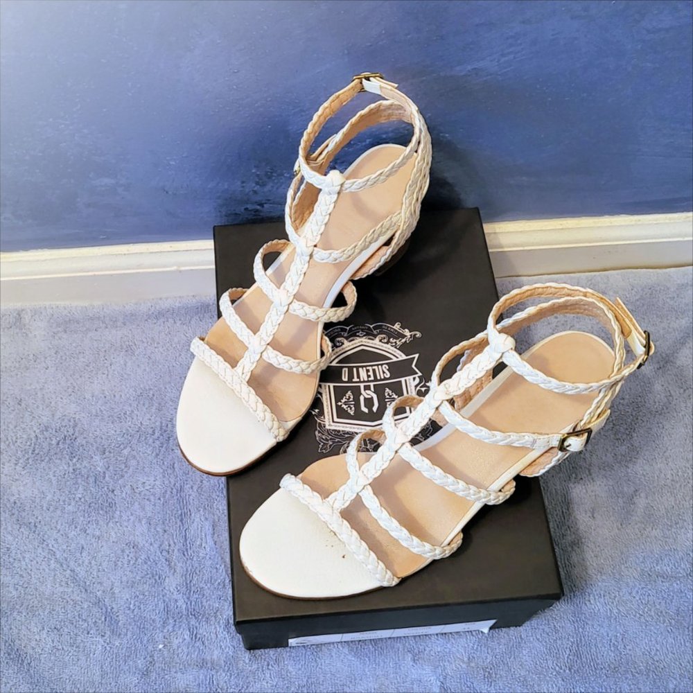 Silent D Strappy Rampili Heels - LIKE NEW! - Picture 6 of 12